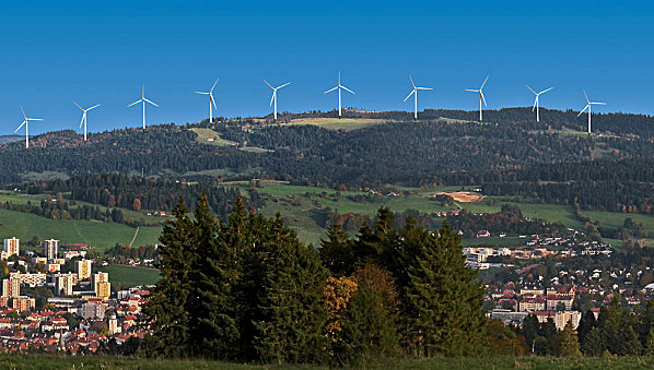 Pouillerel_Vue_sur_La_Vue-des-Alpes-copie-1