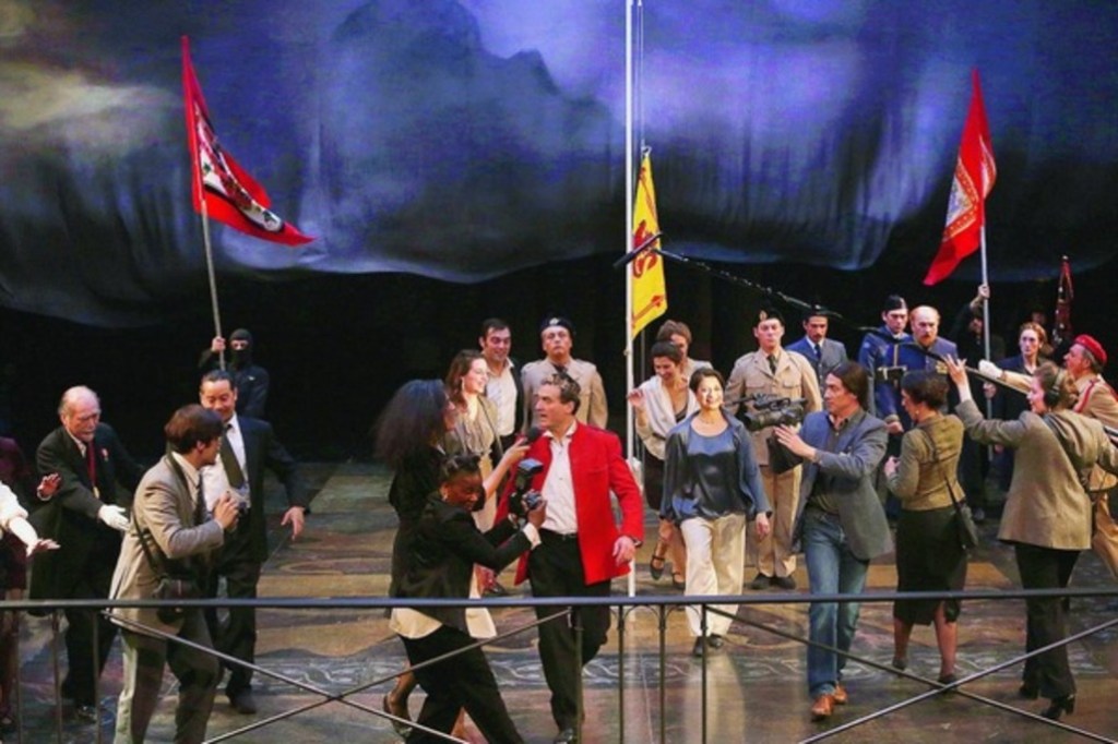 Macbeth-plein-de-desir-et-de-fureur-au-Theatre-du-Soleil_article_popin